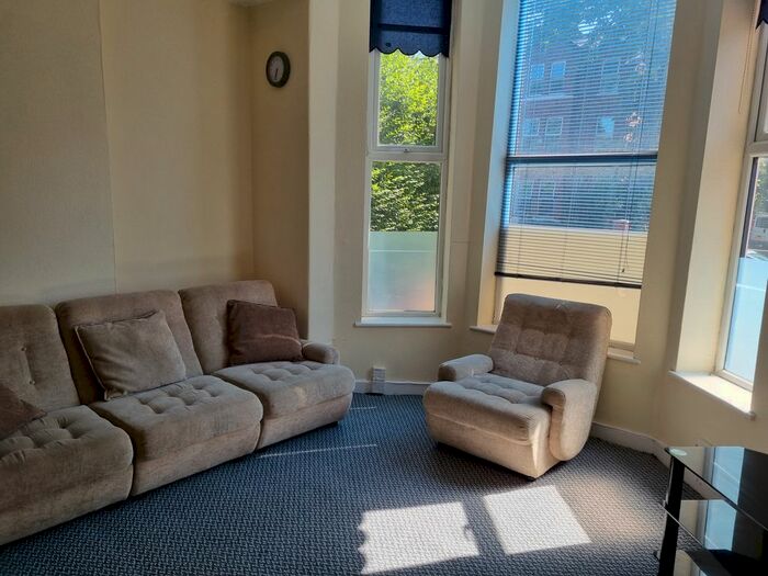1 Bedroom Flat To Rent In Middleton Road, Manchester, M8