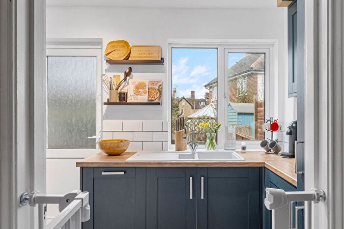 2 Bedroom End Of Terrace House For Sale In Squerryes Mede, Westerham, TN16