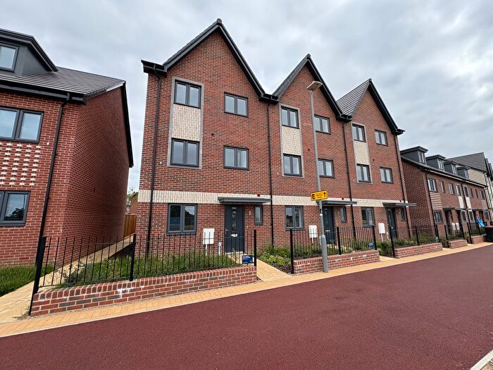 4 Bedroom Property To Rent In Barrosa Way, Whitehouse, Milton Keynes, MK8