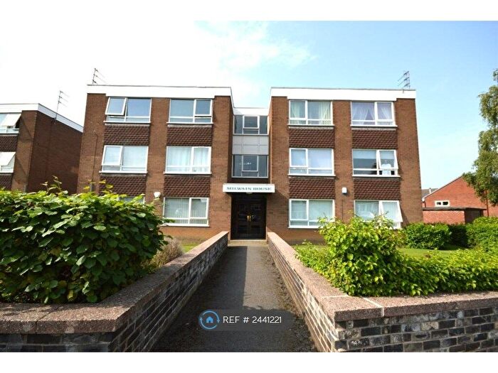 1 Bedroom Flat To Rent In Milwain House, Stockport, SK4