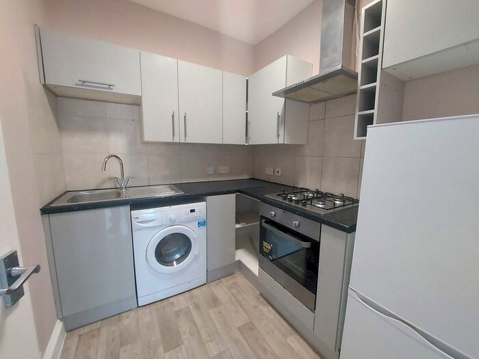 1 Bedroom Property To Rent In Eastern Avenue, Ilford, IG4