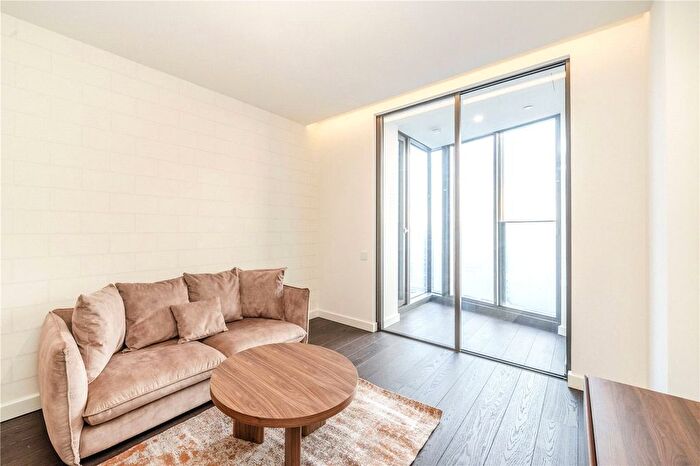 2 Bedroom Flat For Sale In Bondway, London, SW8