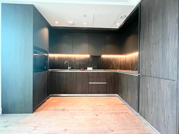 2 Bedroom Apartment To Rent In Fl, Gasholder Place, SE11