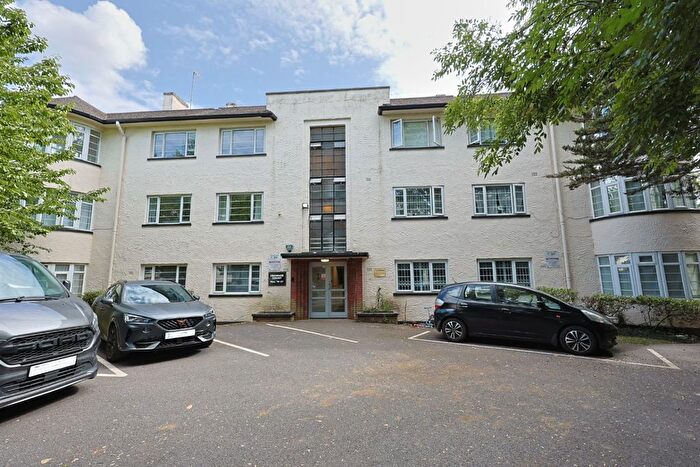 3 Bedroom Flat For Sale In Edgware Court, Edgware, Middlesex, HA8