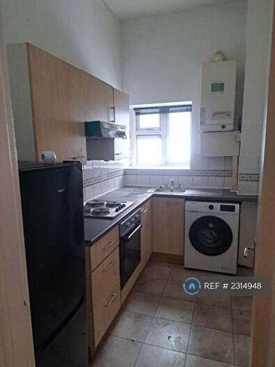 1 Bedroom Flat To Rent In Brunswick Street, Morley, Leeds, LS27