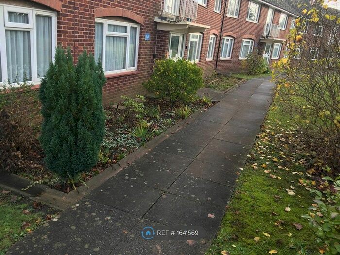 2 Bedroom Flat To Rent In Gaydon Road, Bishops Itchington, Southam, CV47