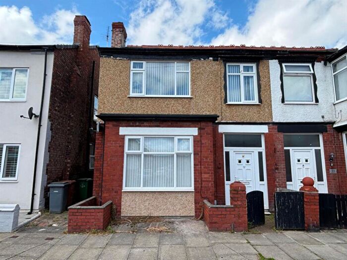 4 Bedroom Semi-Detached House For Sale In Malvern Road, Wallasey, CH45