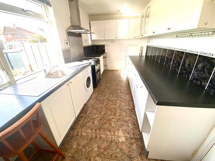 3 Bedroom House To Rent In Fonthill Road, Bristol, BS10