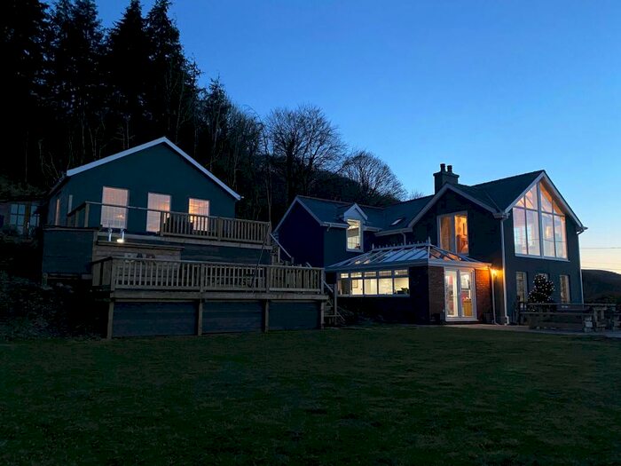 5 Bedroom Detached House For Sale In Llanarthney, Carmarthen, SA32