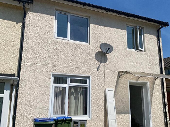 3 Bedroom End Of Terrace House To Rent In Holcroft Road, Thornhill, Southampton, SO19