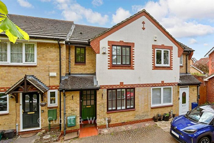 2 Bedroom Terraced House For Sale In Knockholt Close, Sutton, Surrey, SM2