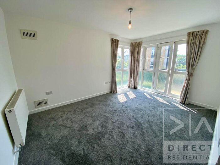 2 Bedroom Apartment To Rent In Revere Way, Epsom, KT19