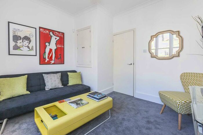 2 Bedroom Apartment To Rent In Angel, Islington, N1
