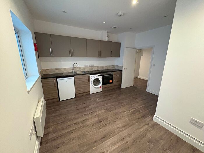 2 Bedroom Flat To Rent In Gorst Road, Park Royal, NW10