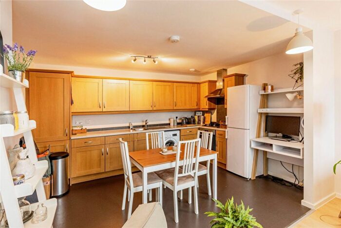 1 Bedroom Flat For Sale In Lime Kiln Road, Bristol, BS1
