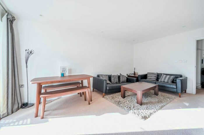 2 Bedroom Flat To Rent In Arabella Street, Bermondsey, London, SE16