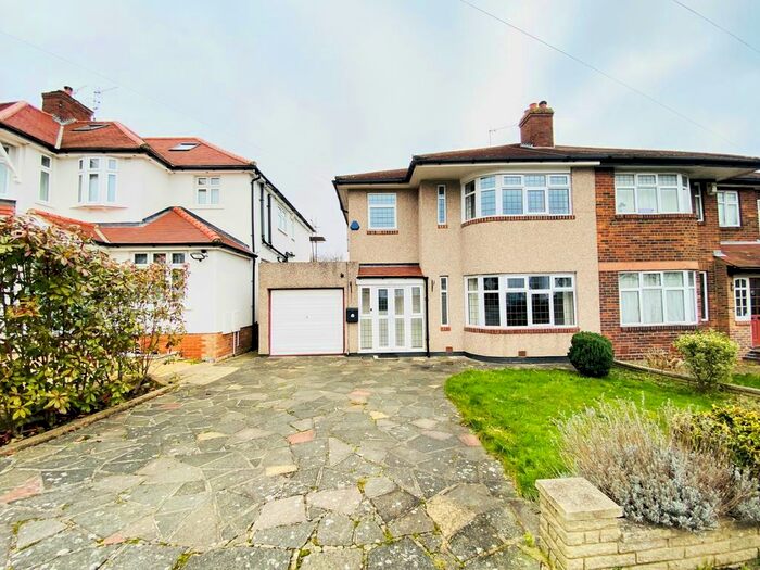 3 Bedroom Semi-Detached House To Rent In Church Crescent, Whetstone, N20