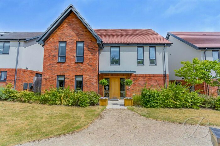 4 Bedroom Detached House For Sale In Peartree Lane, Edwinstowe, Mansfield, NG21