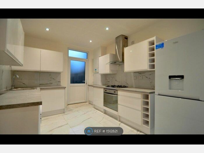 3 Bedroom Terraced House To Rent In Poplar Road, London, SE24