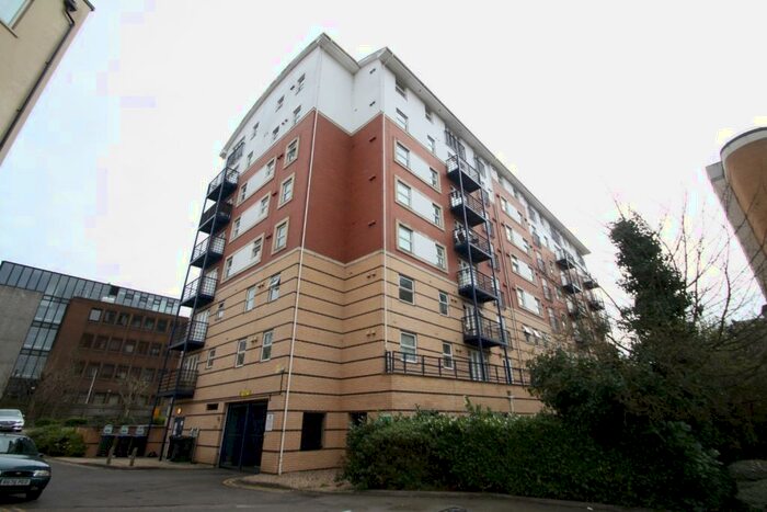 2 Bedroom Apartment To Rent In The Spires, Selden Hill, Hemel Hempstead, Hertfordshire, HP2