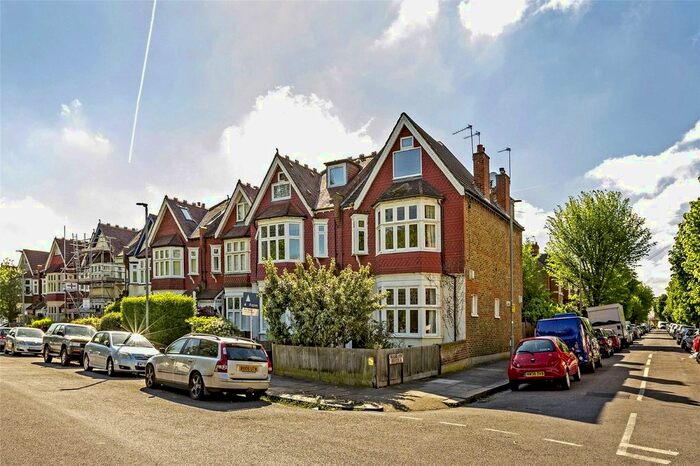 1 Bedroom Flat To Rent In Clairview Road, London, SW16