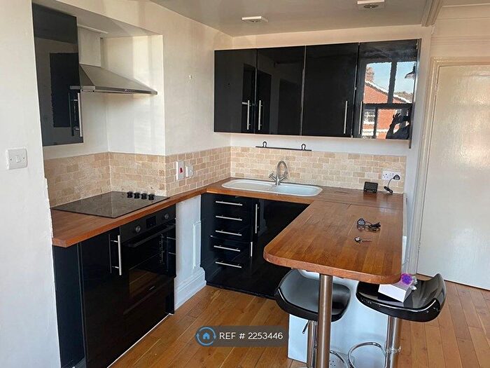 1 Bedroom Flat To Rent In Longbrook Street, Exeter, EX4