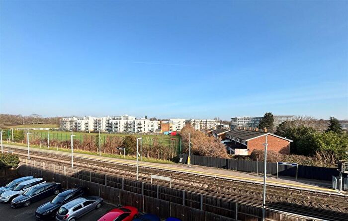 1 Bedroom Apartment For Sale In Victory Park Road, Addlestone, KT15