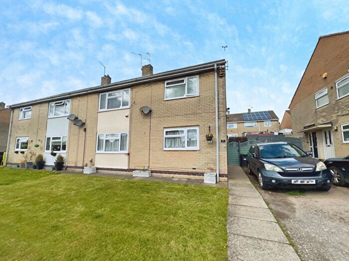 2 Bedroom Flat For Sale In Launds Avenue, Nottingham, NG16