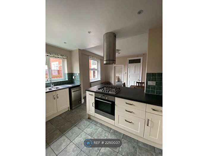 2 Bedroom Flat To Rent In Denmark Road, Reading, RG1