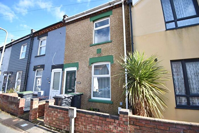4 Bedroom Terraced House For Sale In Queens Road, Gosport, PO12