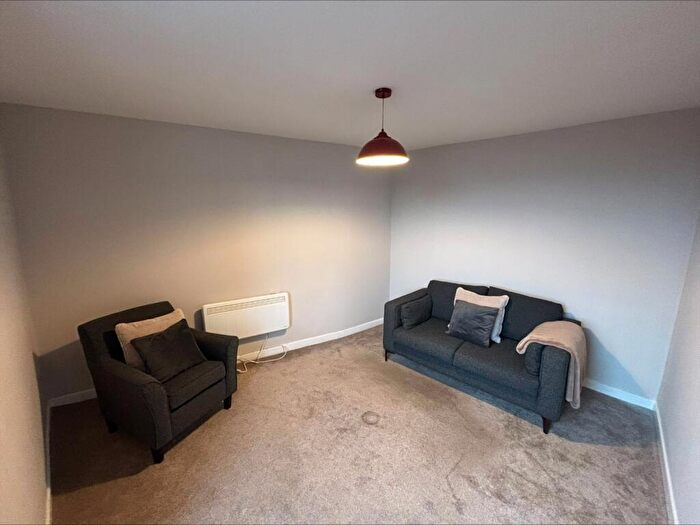 2 Bedroom Flat To Rent In Leith Walk, Edinburgh, EH6
