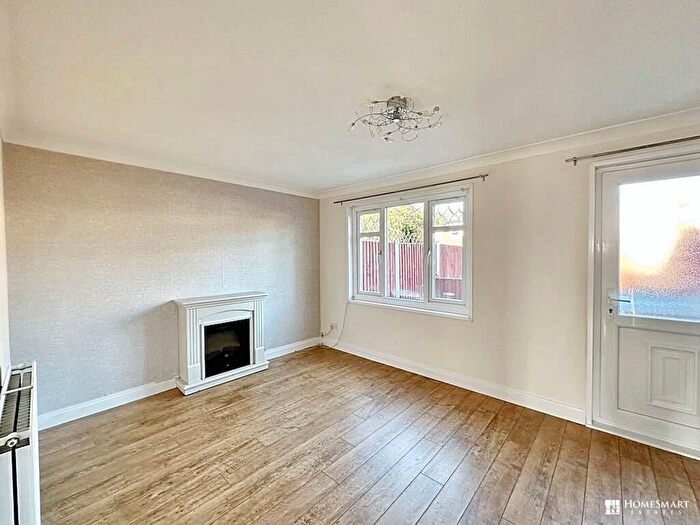 3 Bedroom End Of Terrace House To Rent In Bodmin Close, Brookvale, WA7