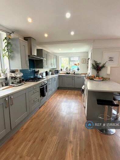 2 Bedroom Semi-Detached House To Rent In Muller Road, Bristol, BS7