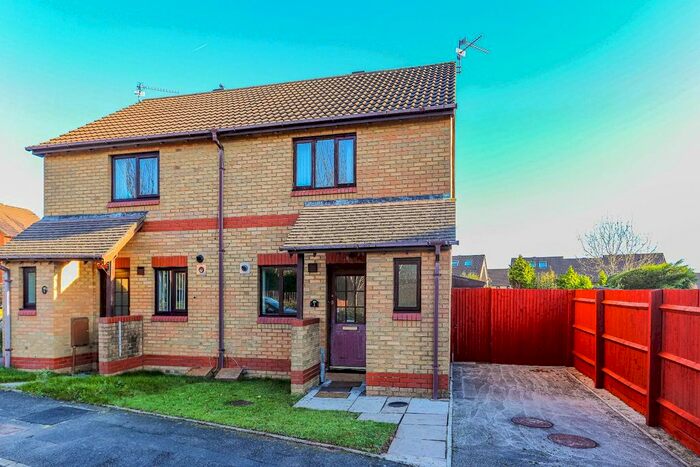 2 Bedroom Property To Rent In Clos Y Gwalch, Thornhill, Cardiff CF14