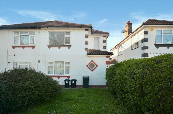 2 Bedroom Maisonette To Rent In Matlock Gardens, Hornchurch, Essex, RM12