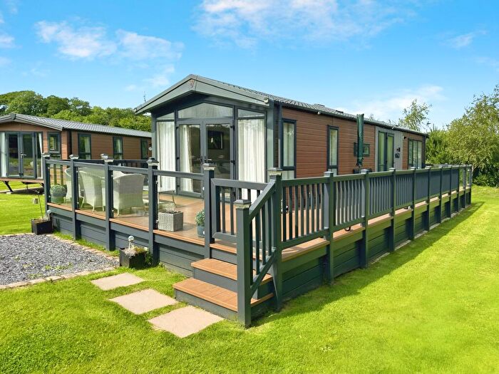 2 Bedroom Park Home For Sale In Pre-Loved Park Home - Stony Lane Retreats, Forton, PR3