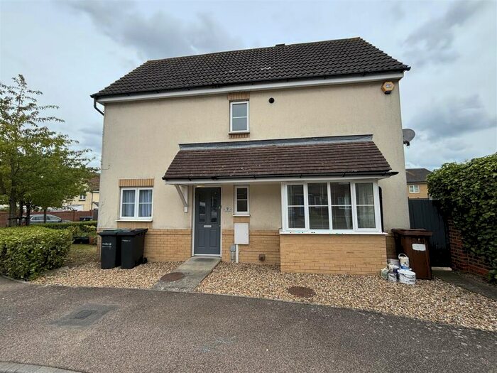 3 Bedroom House To Rent In Mermaid Close, Gravesend, DA11