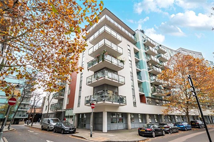 2 Bedroom Apartment For Sale In Sun Passage, London, SE16