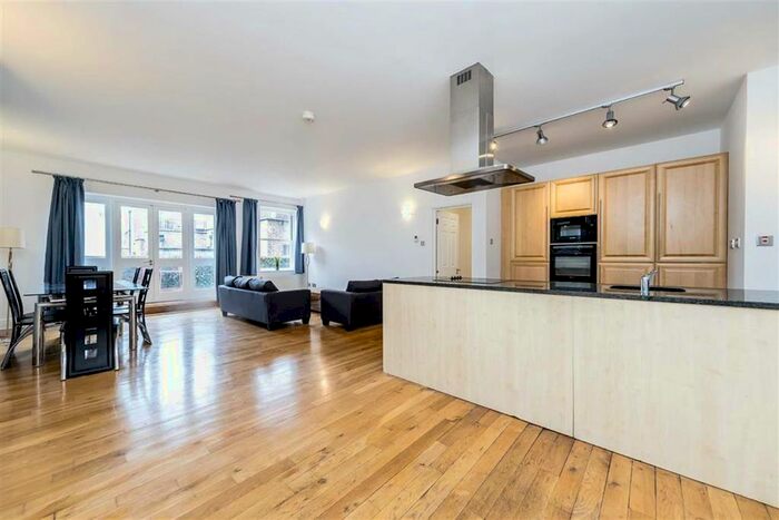 2 Bedroom Flat To Rent In Northumberland Avenue, London, WC2N