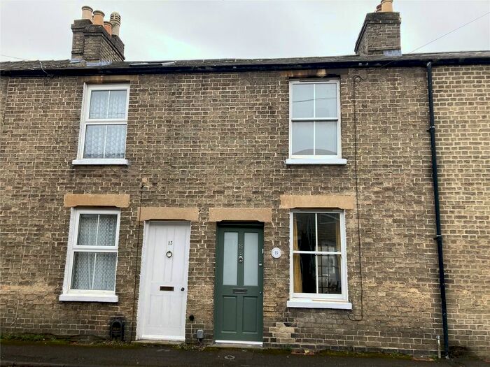2 Bedroom Terraced House To Rent In Selwyn Road, Cambridge, Cambridgeshire, CB3