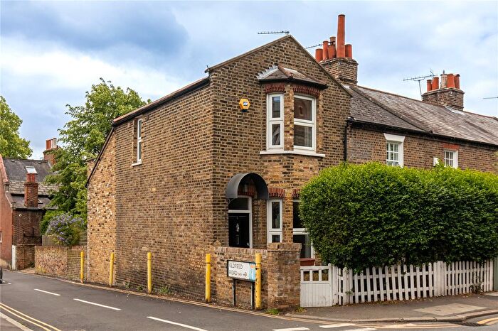 2 Bedroom End Of Terrace House For Sale In Ridgway, Wimbledon, London, SW19