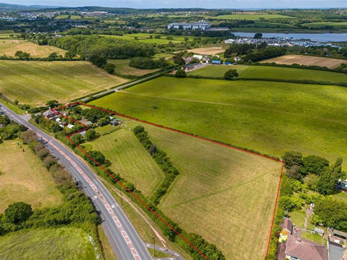 3 Bedroom Semi-Detached House For Sale In Mill Lane, Binfield, Nr Newport, PO30