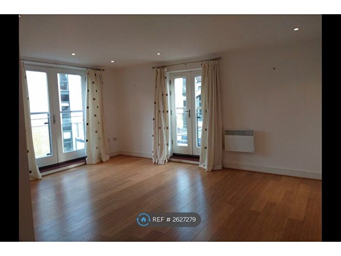 3 Bedroom Flat To Rent In Great Stour Mews, Canterbury, CT1