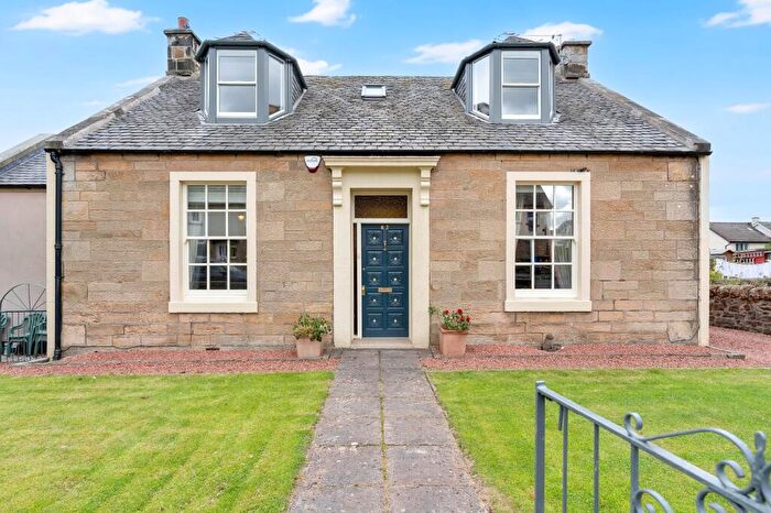 3 Bedroom Detached House For Sale In Main Street, East Calder, EH53