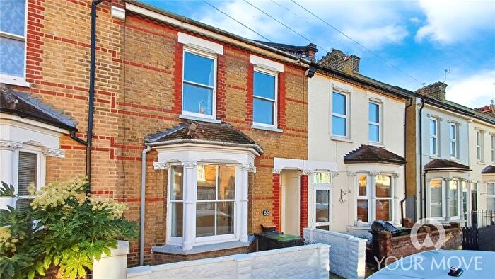 3 Bedroom Terraced House For Sale In Lynton Road South, Gravesend, Kent, DA11