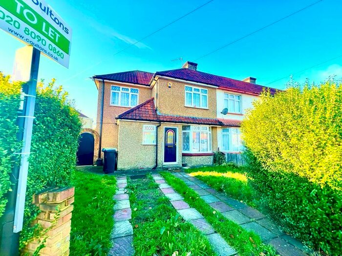 3 Bedroom End Of Terrace House To Rent In The Brightside, Enfield, EN3