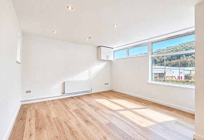 2 Bedroom Flat To Rent In Ground Floor Bed B Bridge Street Abercarn, Caerphilly, NP11