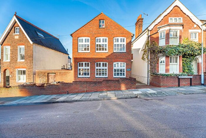 1 Bedroom Apartment For Sale In Ashwell Street, St. Albans, Hertfordshire, AL3