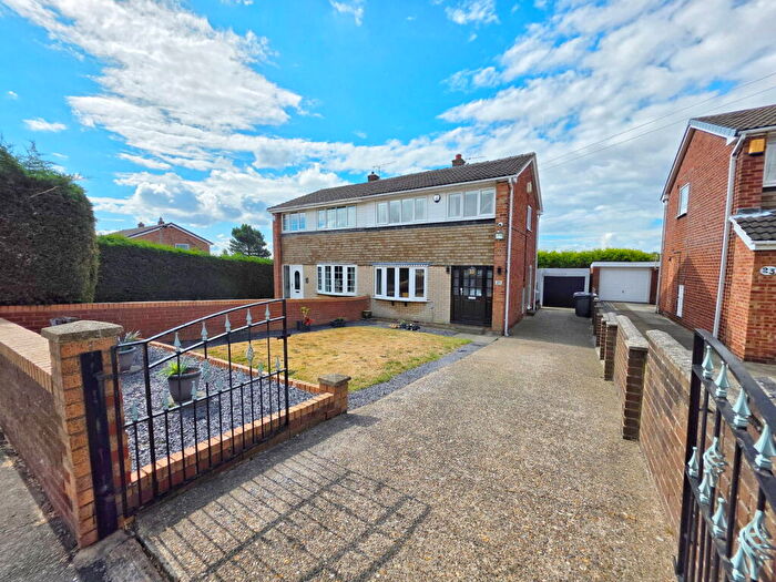 3 Bedroom Semi Detached House For Sale In Tennyson Road, Barnsley, S71