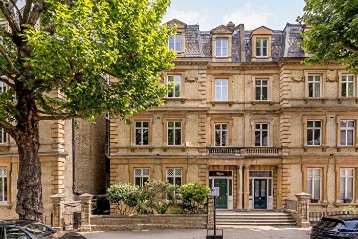 3 Bedroom Flat To Rent In Addison Road, Holland Park, W14
